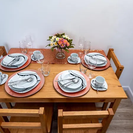 Beautiful Abode, Fast Wifi, Parking, Frenchay Lägenhet Bristol